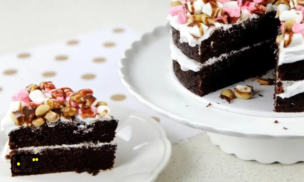 مواد لازم در روش تهیه کیک شکلاتی و خامه‌ای
