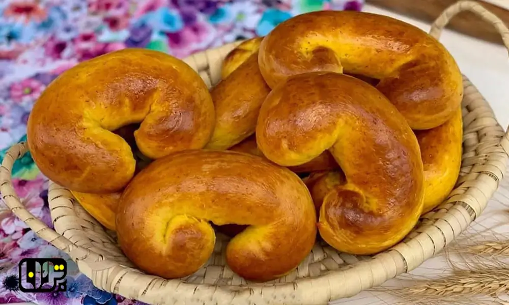 طرز تهیه نان رول زعفرانی خوشمزه