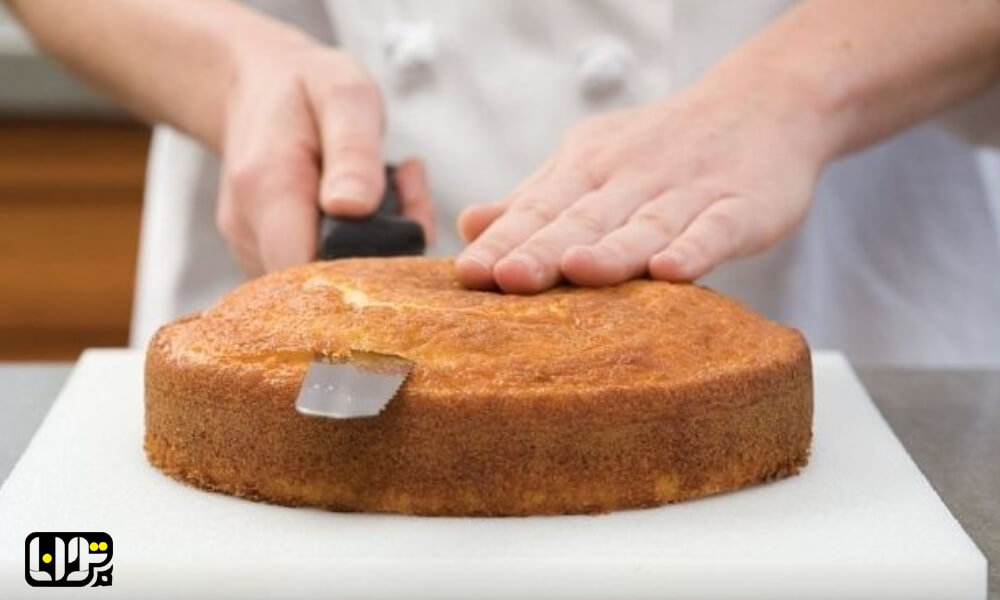 برش دادن کیک